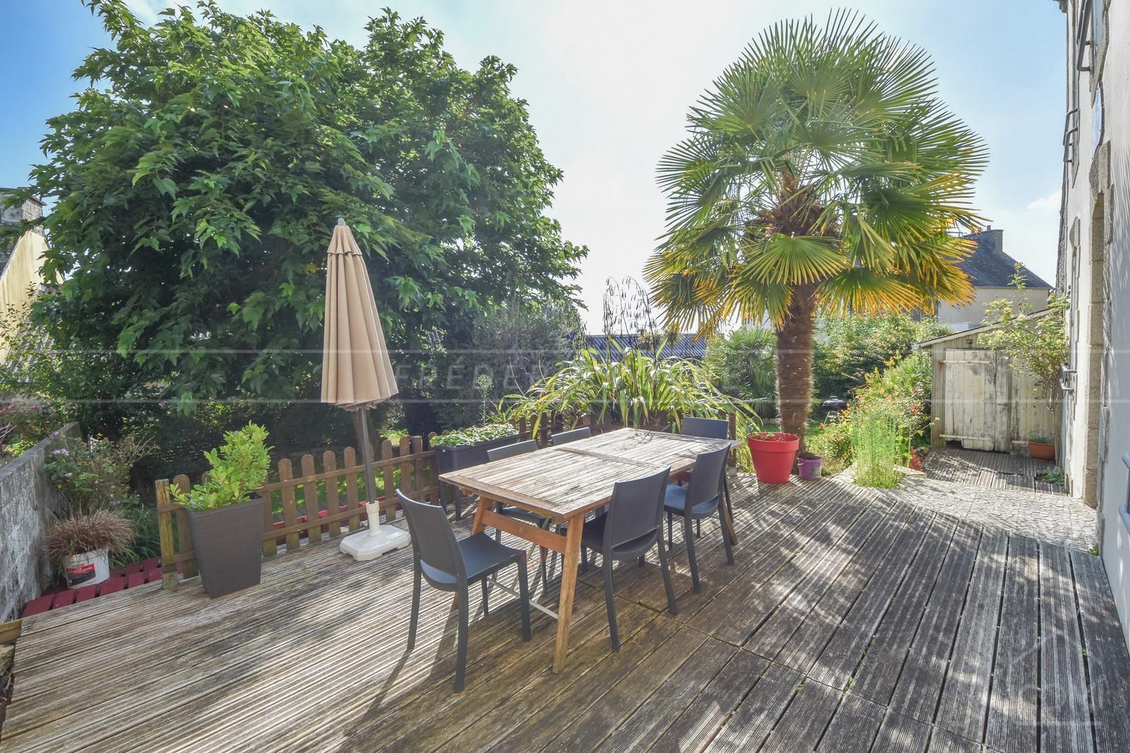 MAISON FAMILIALE DE CHARME - BEAUX VOLUMES - PROCHE COMMERCES ET ECOLES - PROCHE QUIMPERLE - photo 2